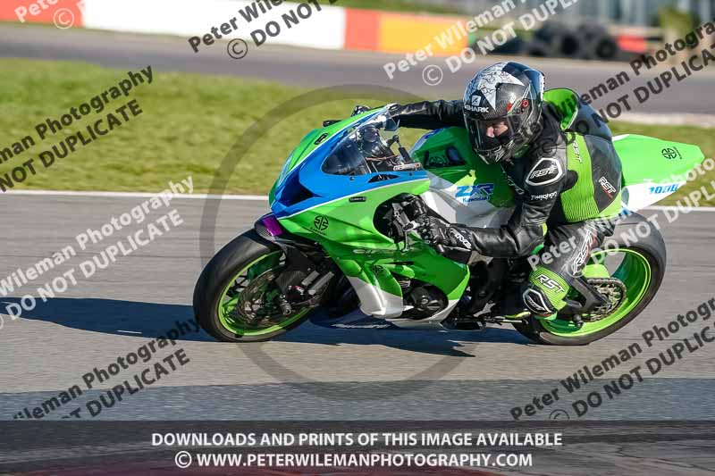 donington no limits trackday;donington park photographs;donington trackday photographs;no limits trackdays;peter wileman photography;trackday digital images;trackday photos